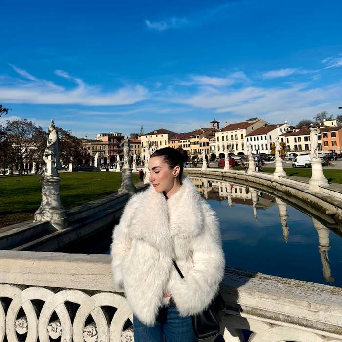 จูเลียน่า วิจิเล่ ผู้กำกับเส้นสาว ลีกรองอิตาลี