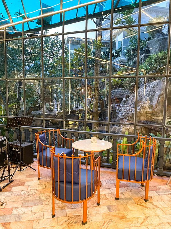 คาเฟ่สไตล์ยุโรป กรุงเทพ