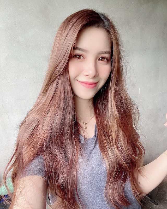 ครูแน็ค กนกลดา