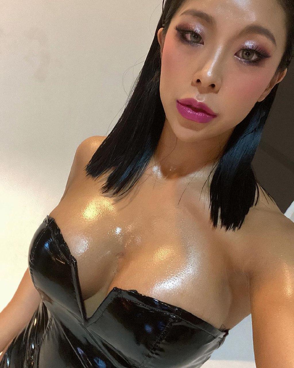 ยูนจี