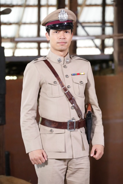 จอมโจรดอกไม้ขาว