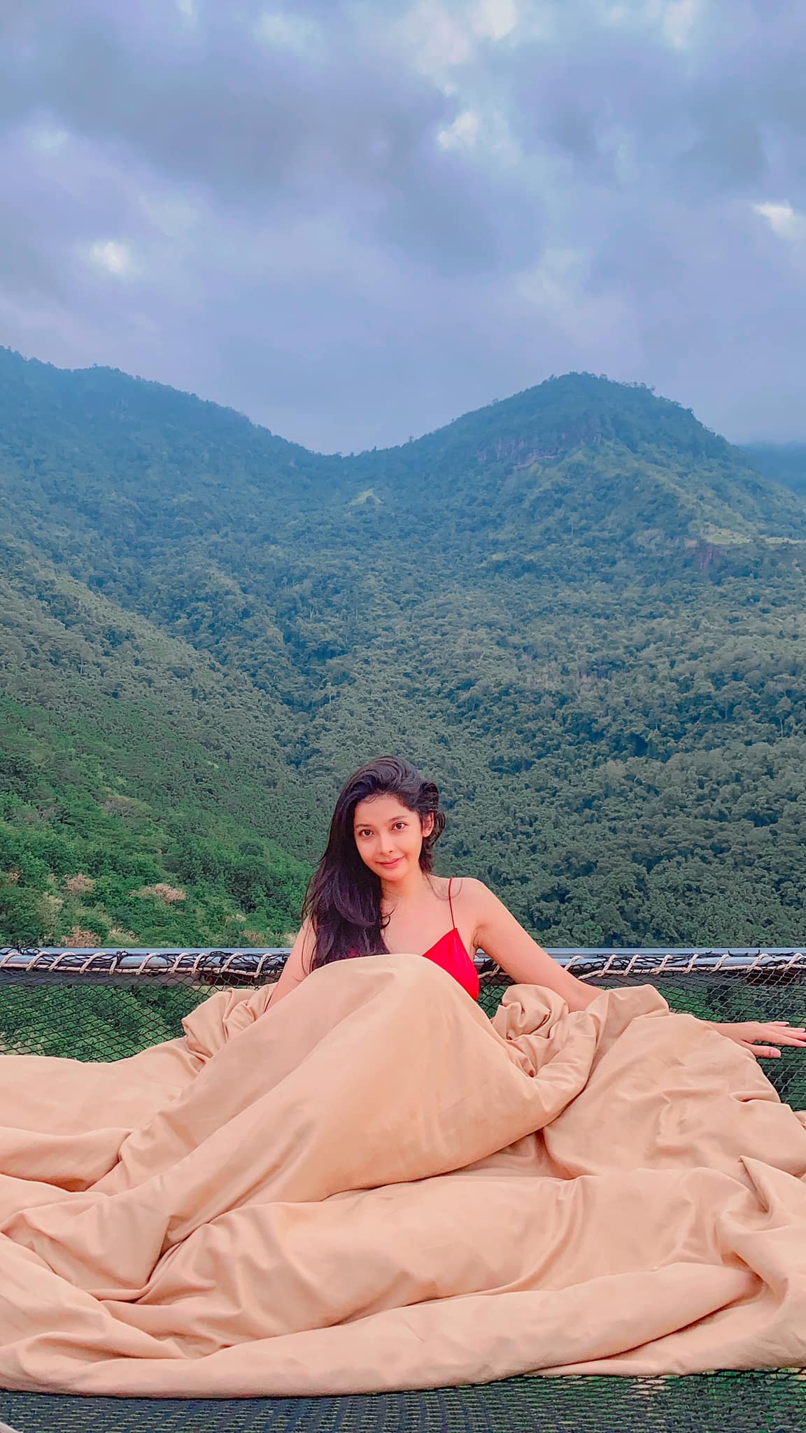 ม็อบ ฐิติวรดา