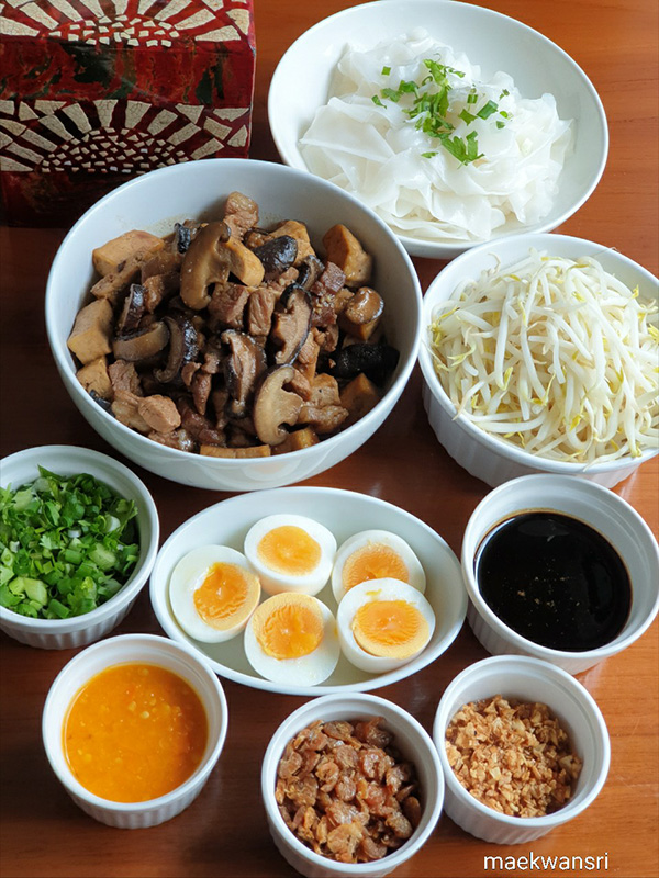 ก๋วยเตี๋ยวทรงเครื่อง