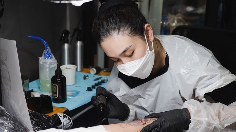 กระติ๊บ ชวัลกร