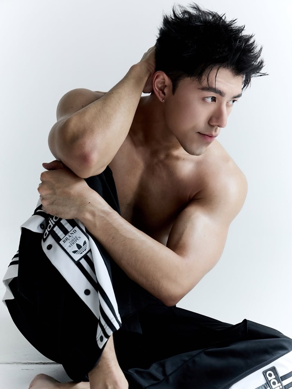 นาย ณภัทร  อวดหุ่นฟิตเปรี๊ยะ โชว์กล้ามแน่น