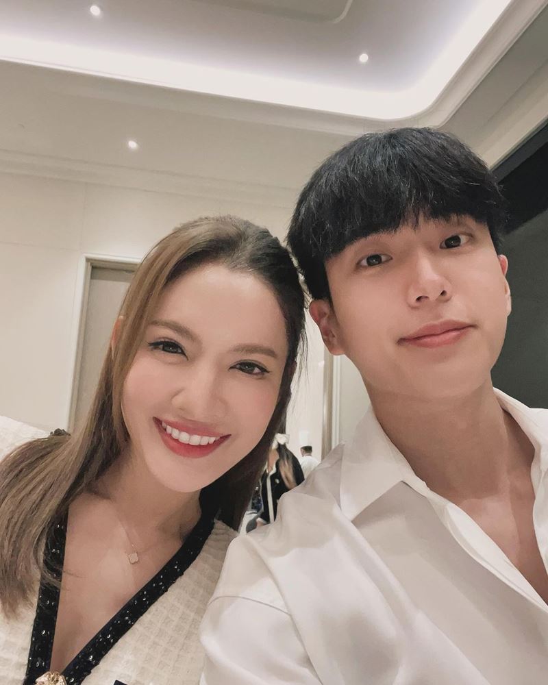 แอฟ ทักษอร - นนกุล