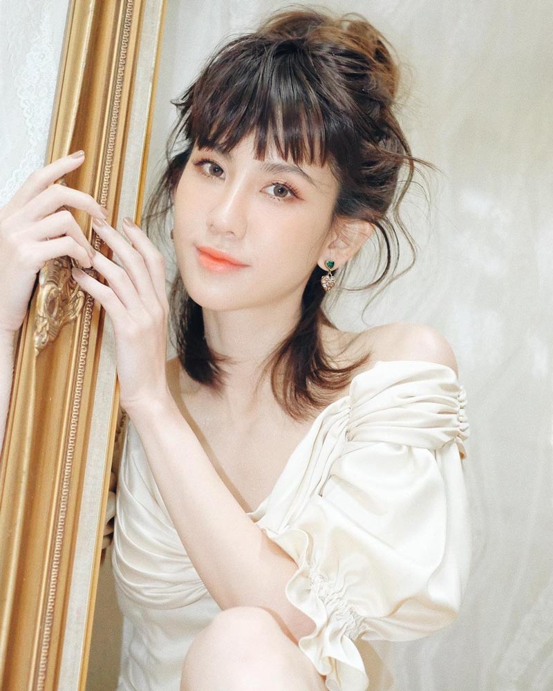 พลอย ภัทรากร