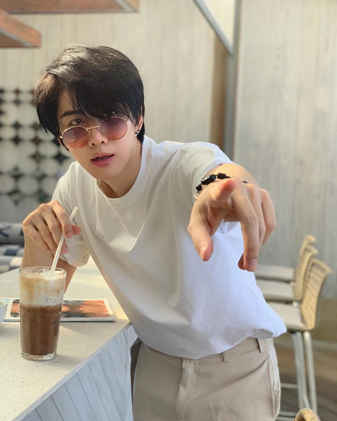 ไมค์ พิรัชต์ ประวัติ