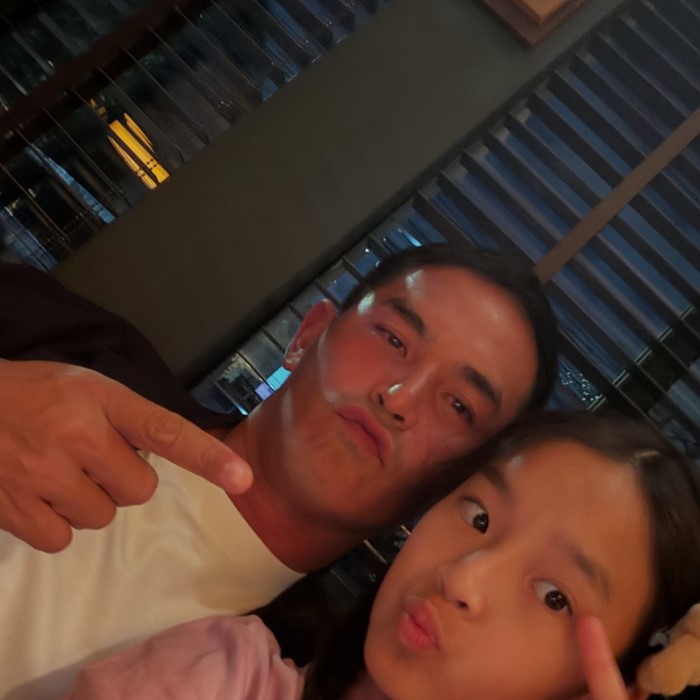 สงกรานต์ เตชะณรงค์ อวดโมเมนต์อบอุ่นใจ ดินเนอร์วันพ่อ