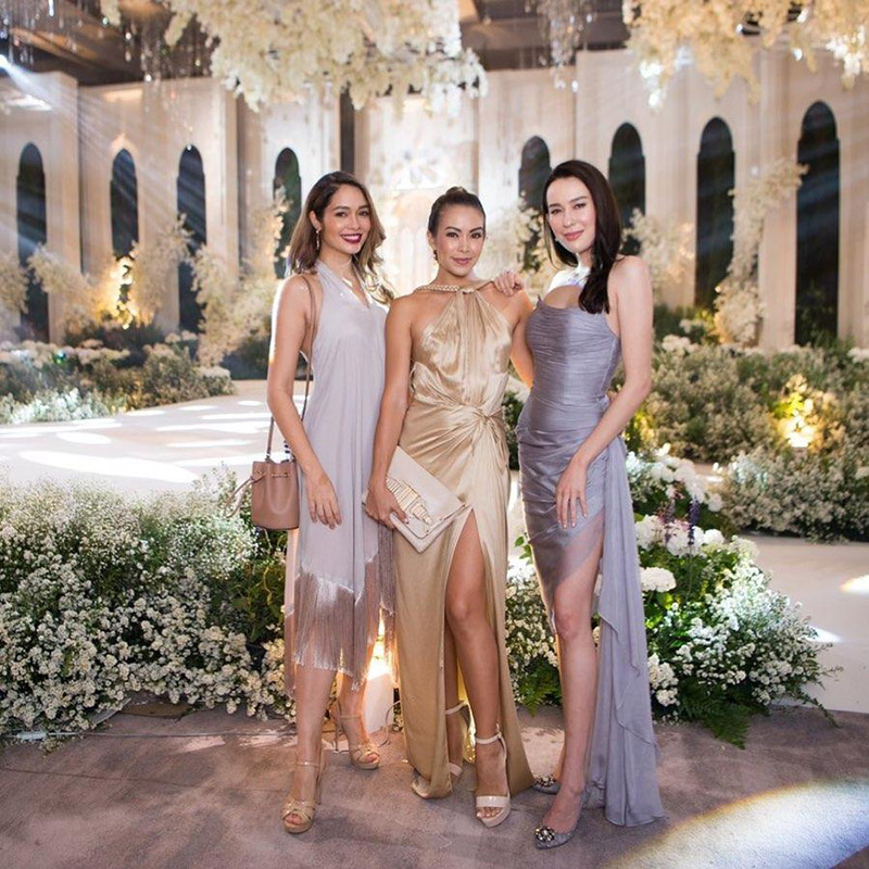 ชุดราตรียาว