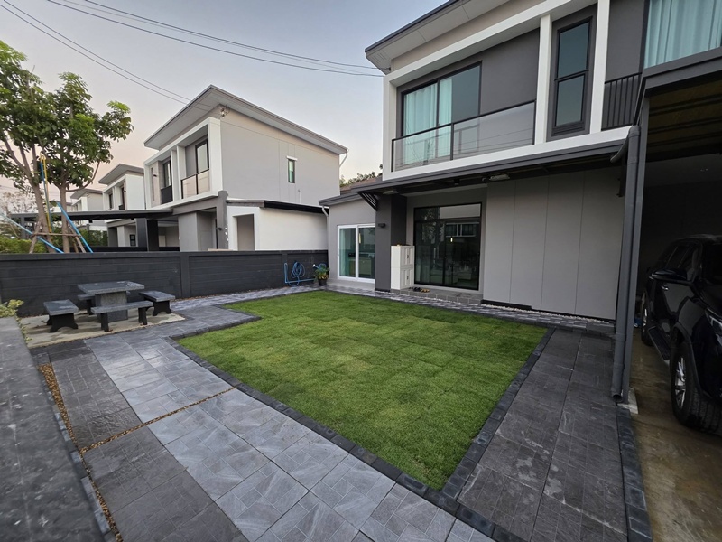 สวนหน้าบ้าน