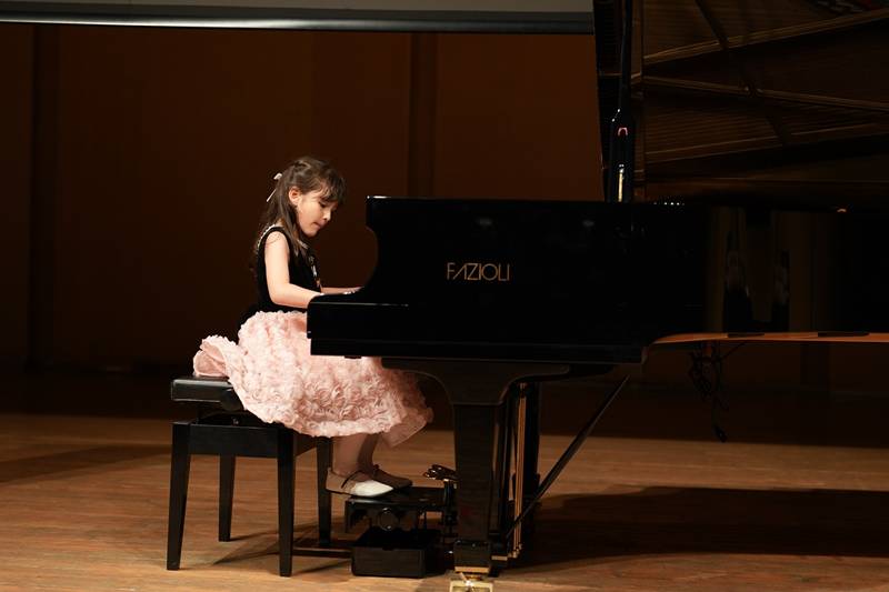 น้องอารยา ลูกสาว กวาง ฟ้ารุ่ง