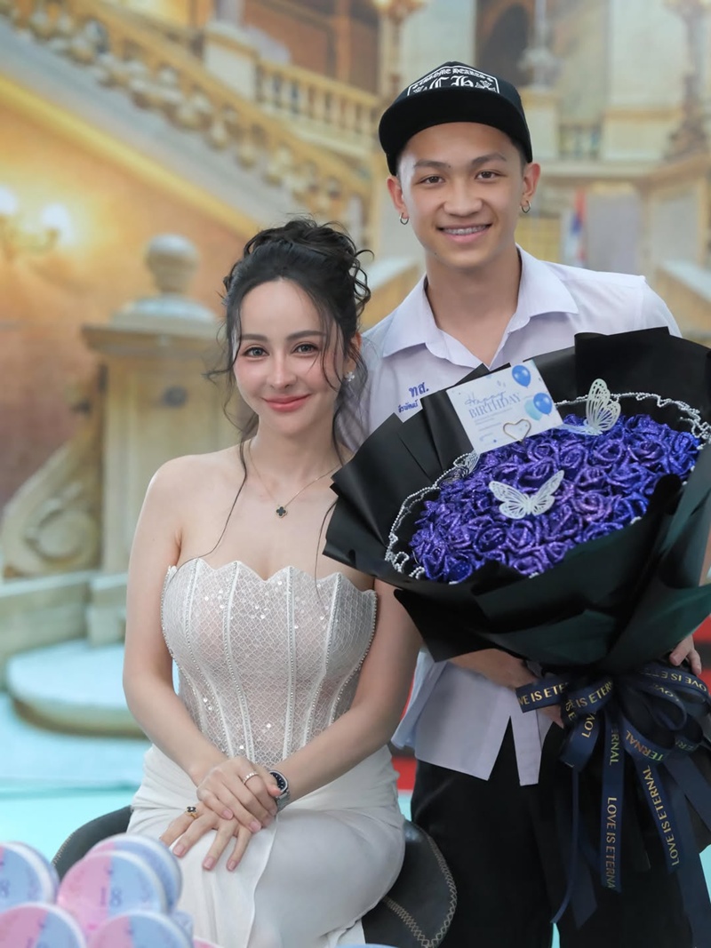 HBD จ๊ะโอ๋ งามพริ้ง