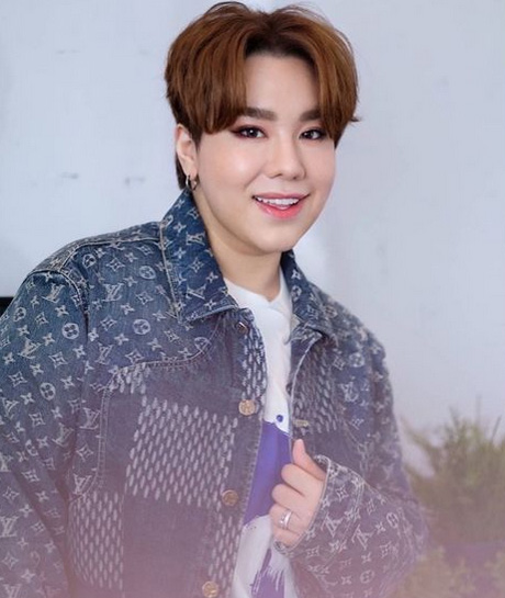 ดีเจบุ๊กโกะ