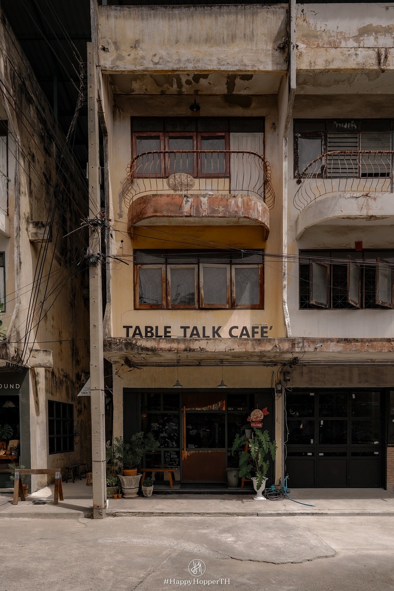 Table Talk Cafe คาเฟ่จรัลสนิทวงศ์