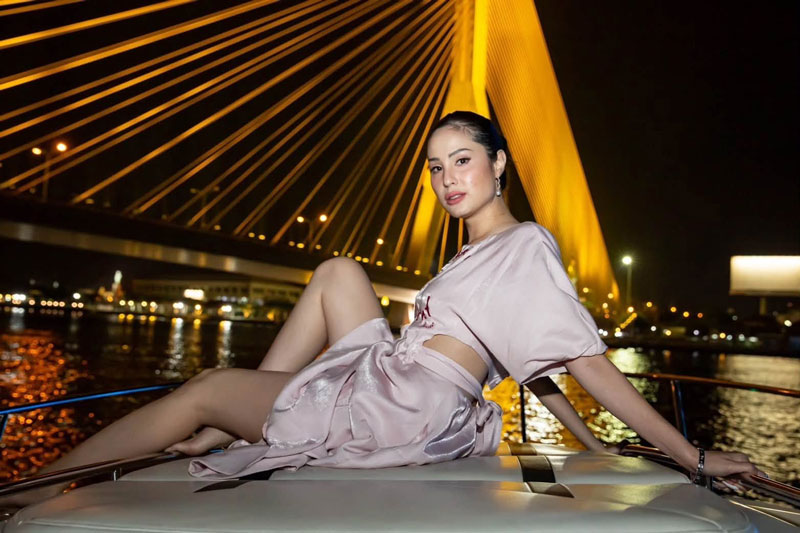 ขวัญ อุษามณี