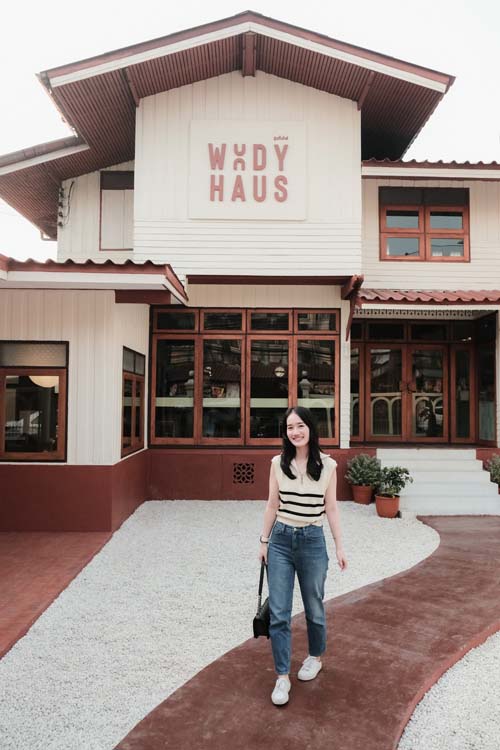 Woody Haus Café  