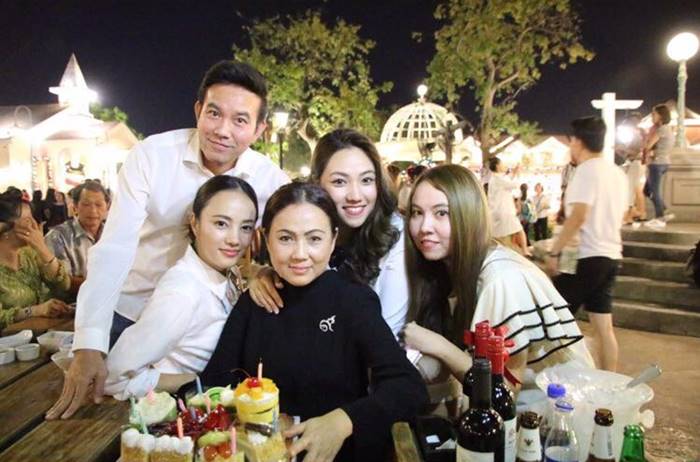 แจกัน ปอถักทอง น้องสาว กุญแจซอล ป่านทอทอง