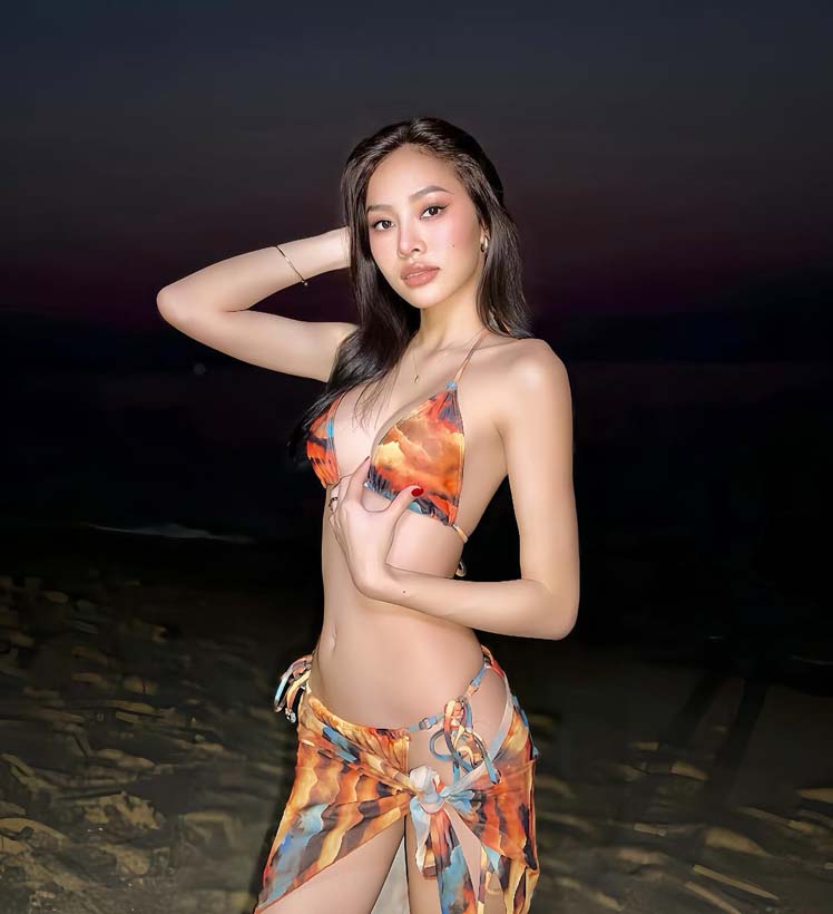 ใบมิ้นท์ กิตติยาพร นางงามคนดัง ปล่อยของ นุุ่งบิกินี่โชว์แซ่บ