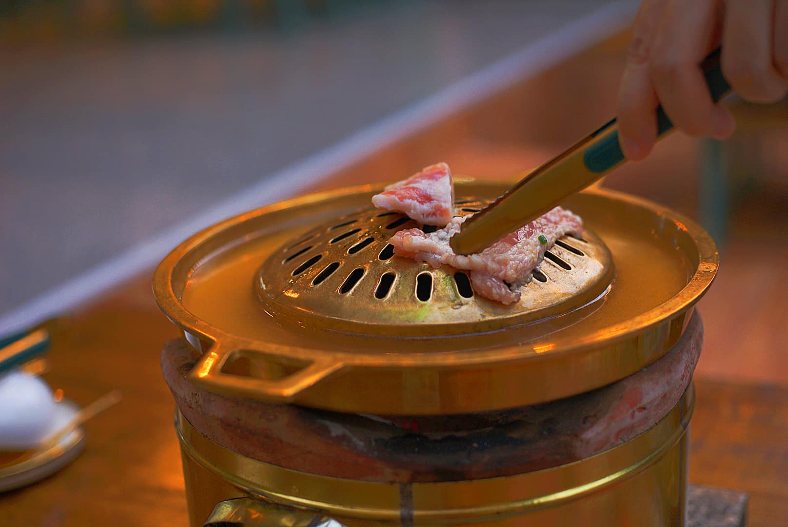 ไม่ว่าง ย่างอยู่