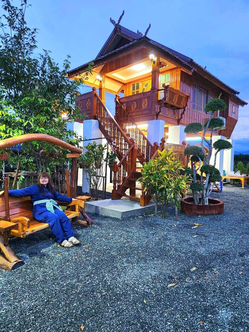 บ้านกลางทุ่ง