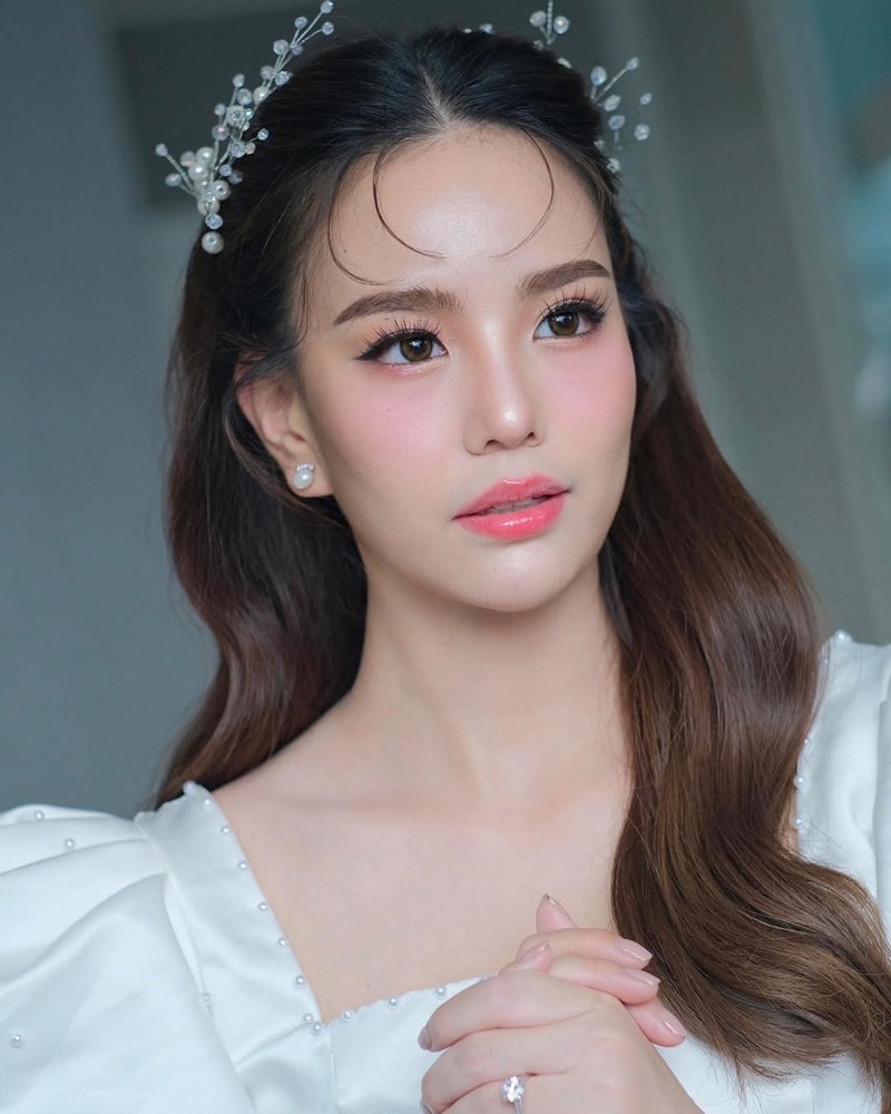 แก้ม ศิริกาญจน์