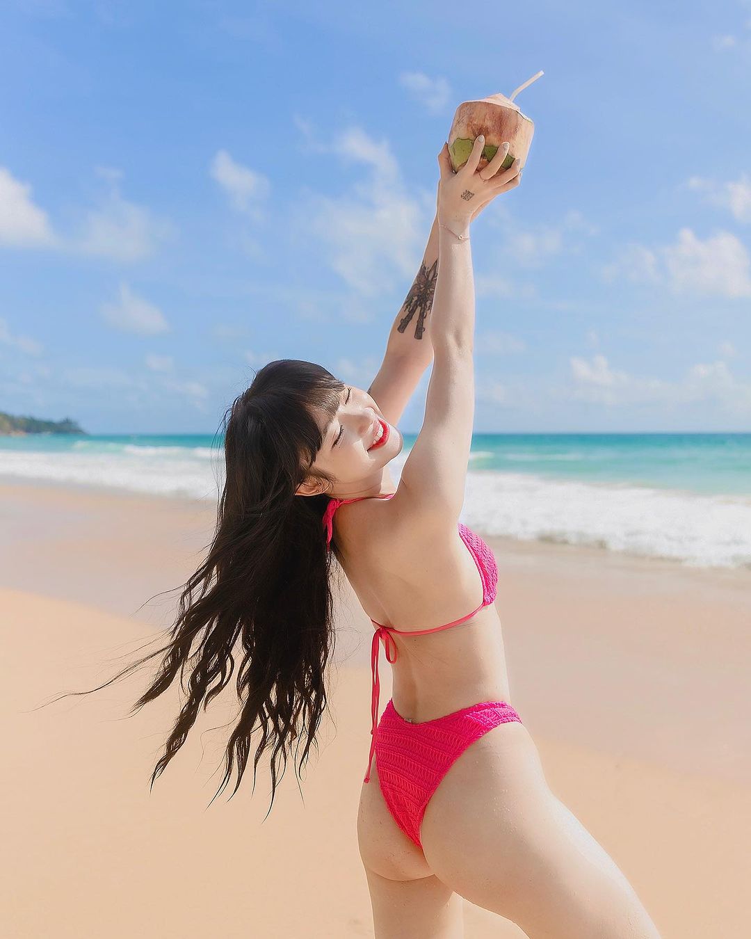 พลอยชมพู ญานนีน