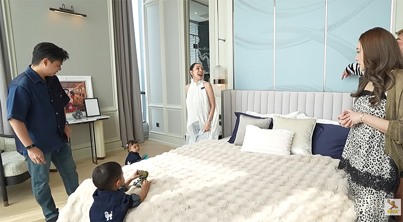 เปิดบ้าน โมเน่-โซล