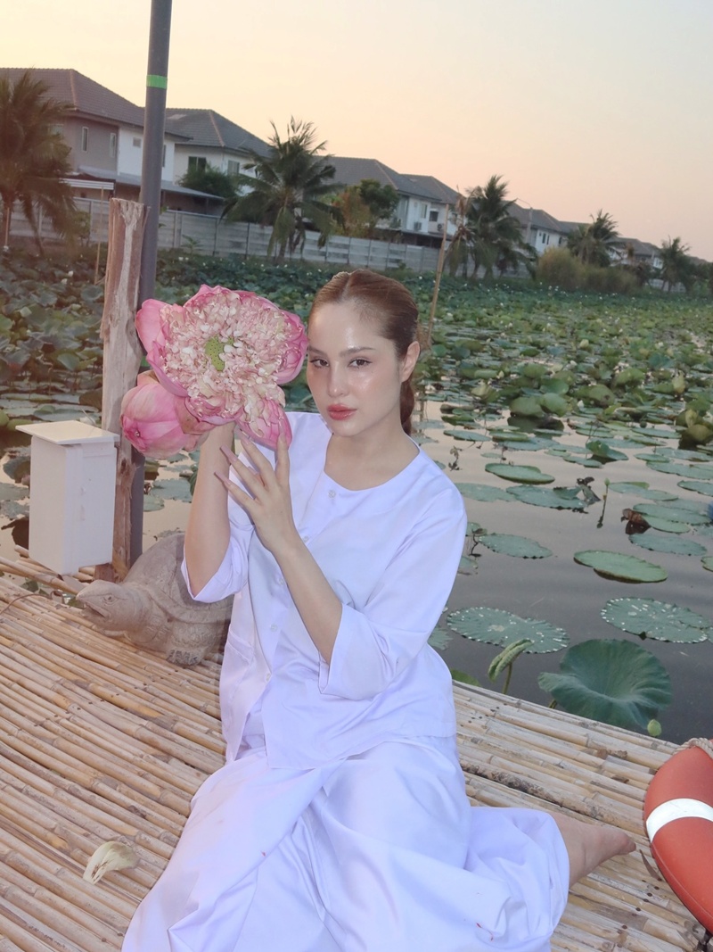 ขวัญ อุษามณี