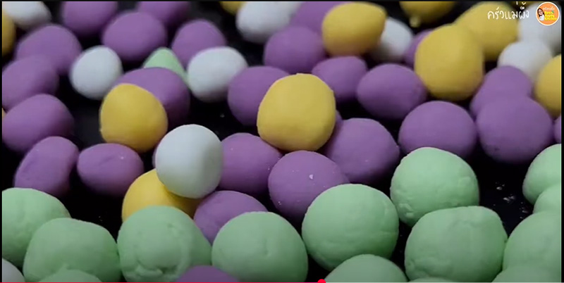 บัวลอยดอกไม้สีสวยจากธรรมชาติ วิธีทำ