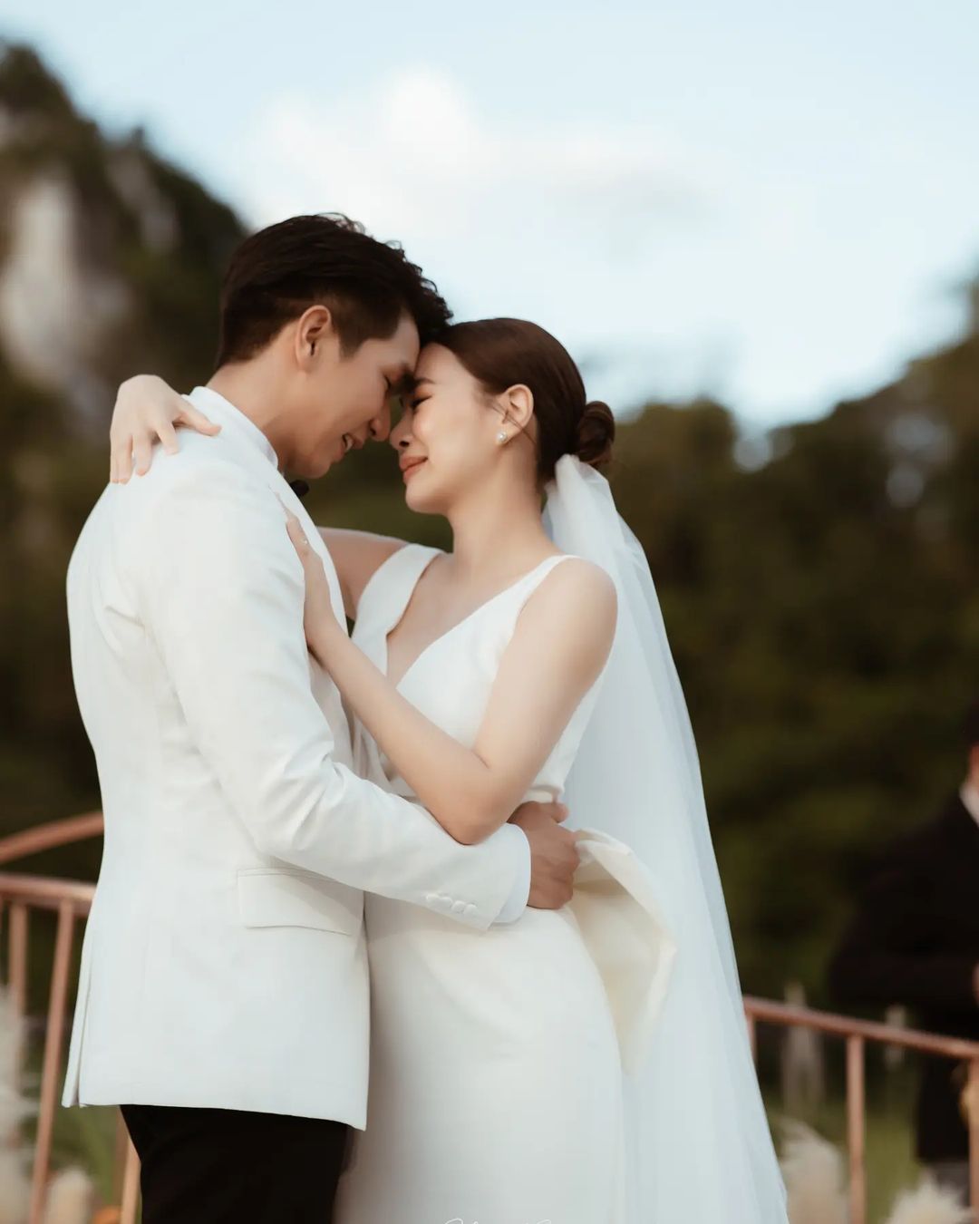 โบวี่ อัฐมา