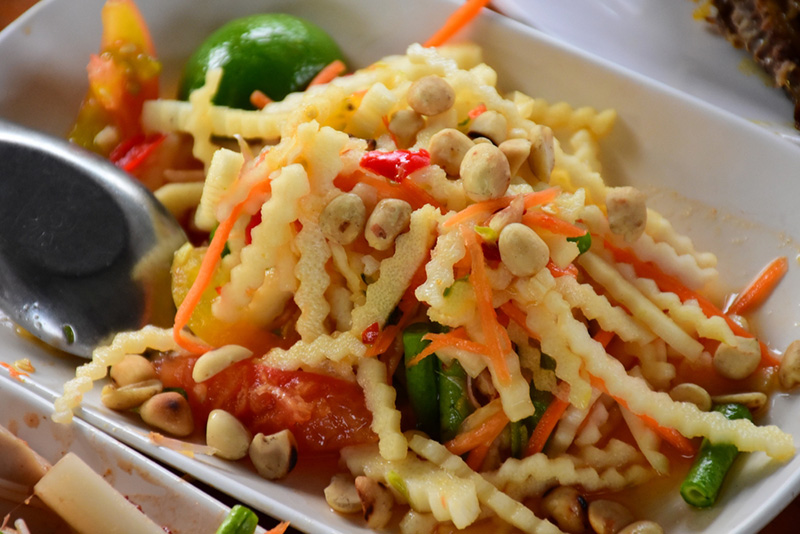 ส้มตำยอดมะพร้าวอ่อน ของคาว เมนูจากมะพร้าว เมนูอาหาร สูตรขนม สูตรเครื่องดื่ม