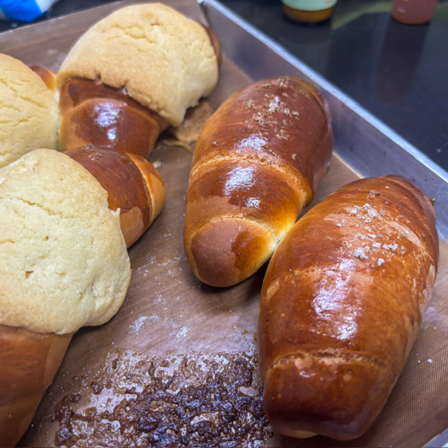 สูตรขนมปังเกลือแครกเกอร์ หรือ Craquelin Shio Pan เมนูขนมปัง ขนมปังเกลือ ชิโอะปัง สูตรขนม