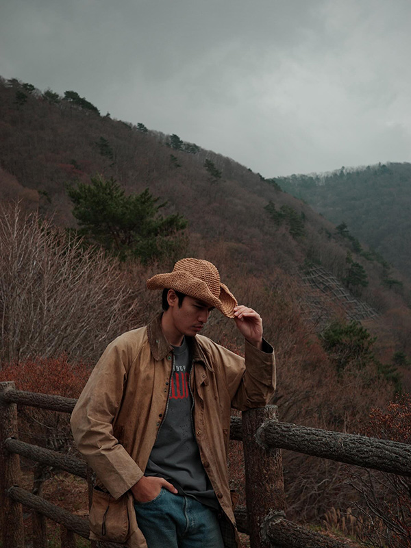 โจอี้ ภูวศิษฐ์