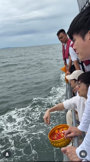 บอย - หน่อง - ภัทร์ - วันใหม่ ลอยอังคารส่ง คุณแม่งามทิพย์