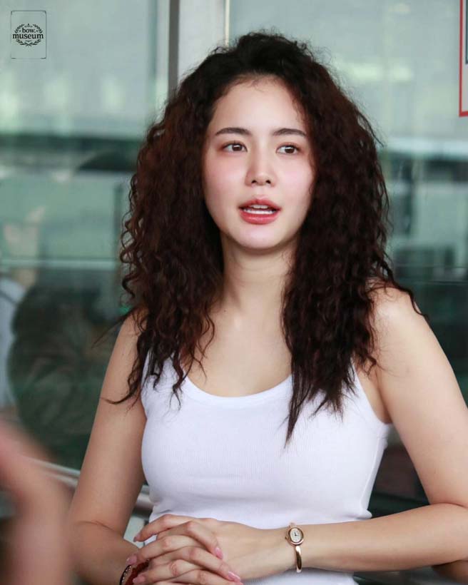 โบว์ เมลดา ลุคใหม่ ผมหยิกลอนสวยน่ารักสดใส ก่อนบินไปเรียนต่อที่อังกฤษ