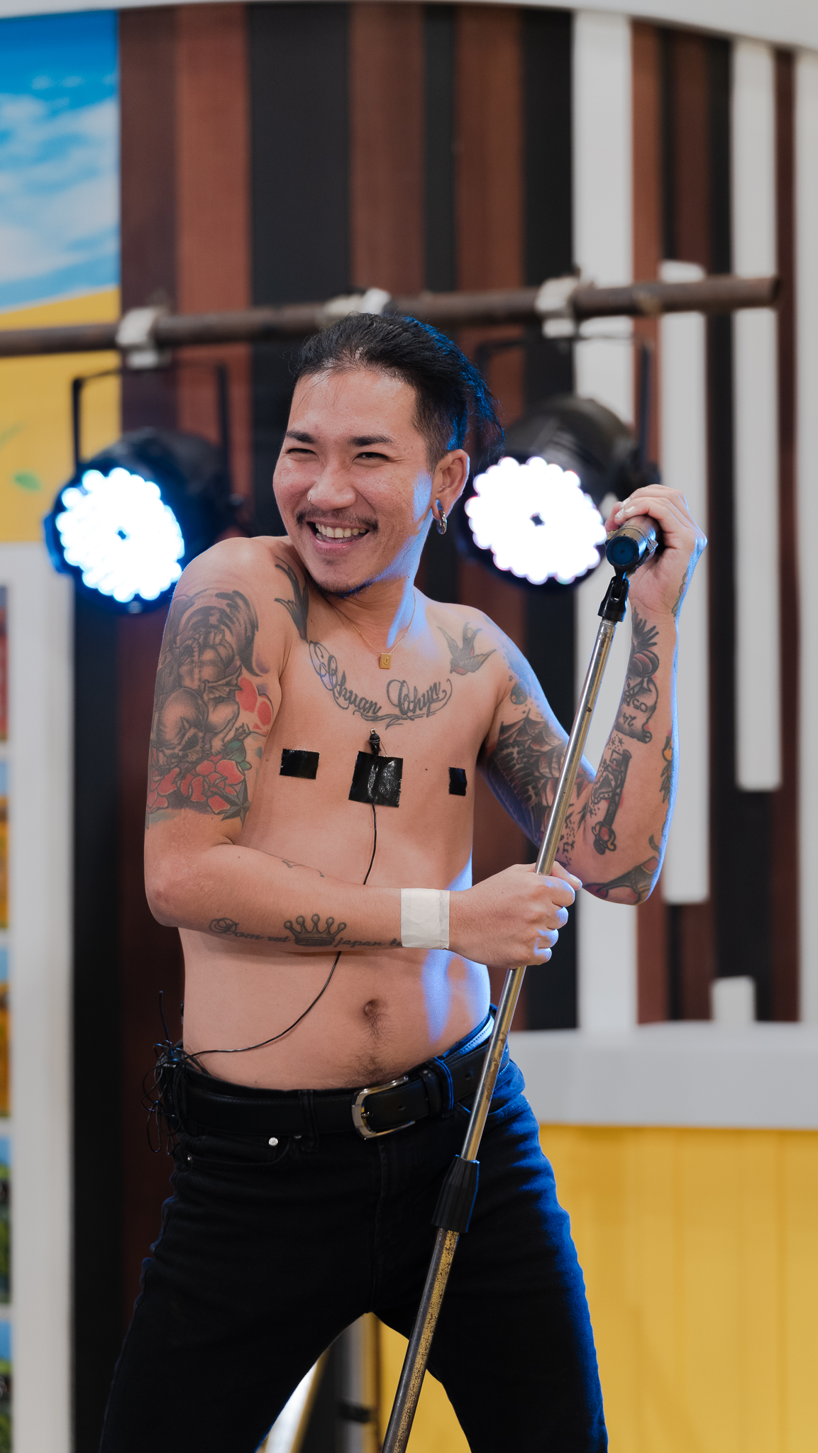  แจ๊ส ชวนชื่น