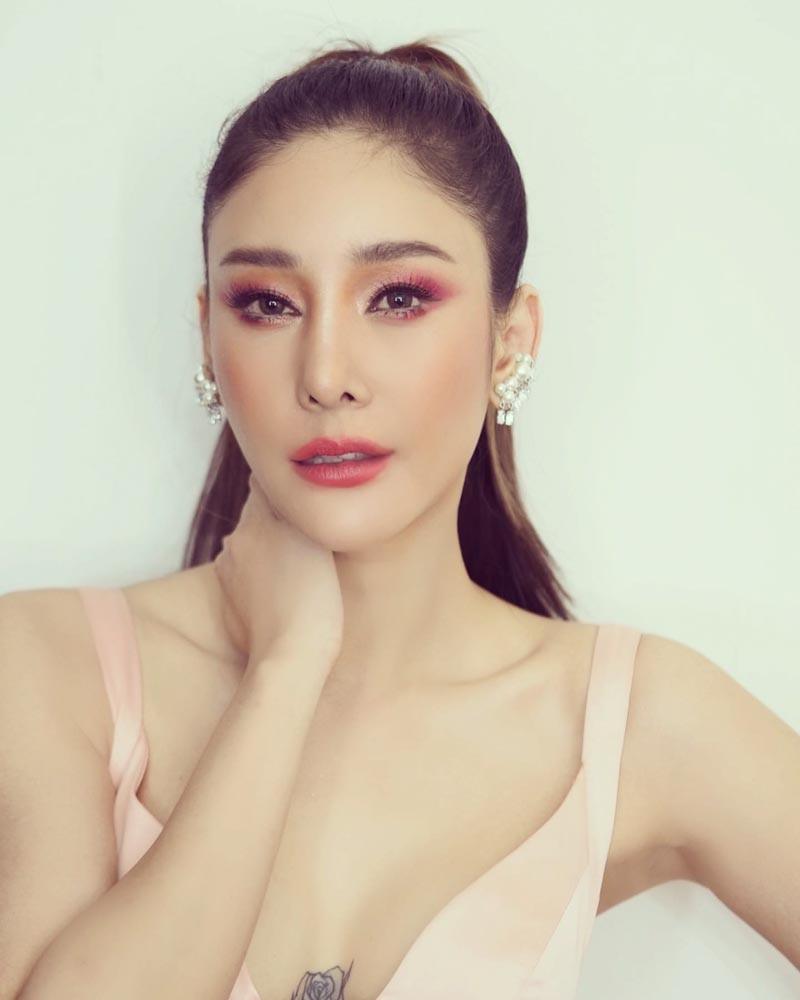 แตงโม นิดา