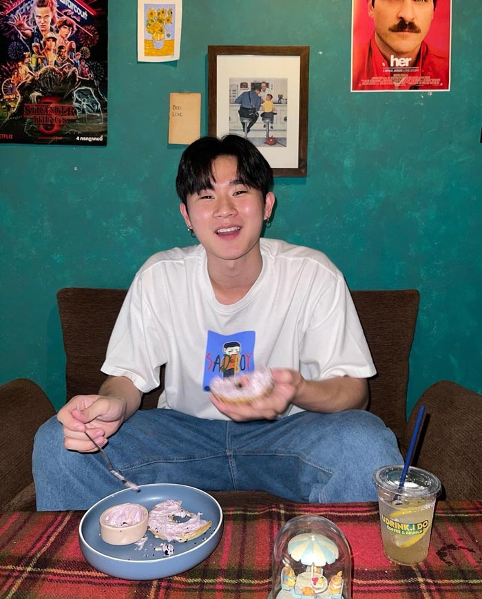 ยิ้ว วาริ