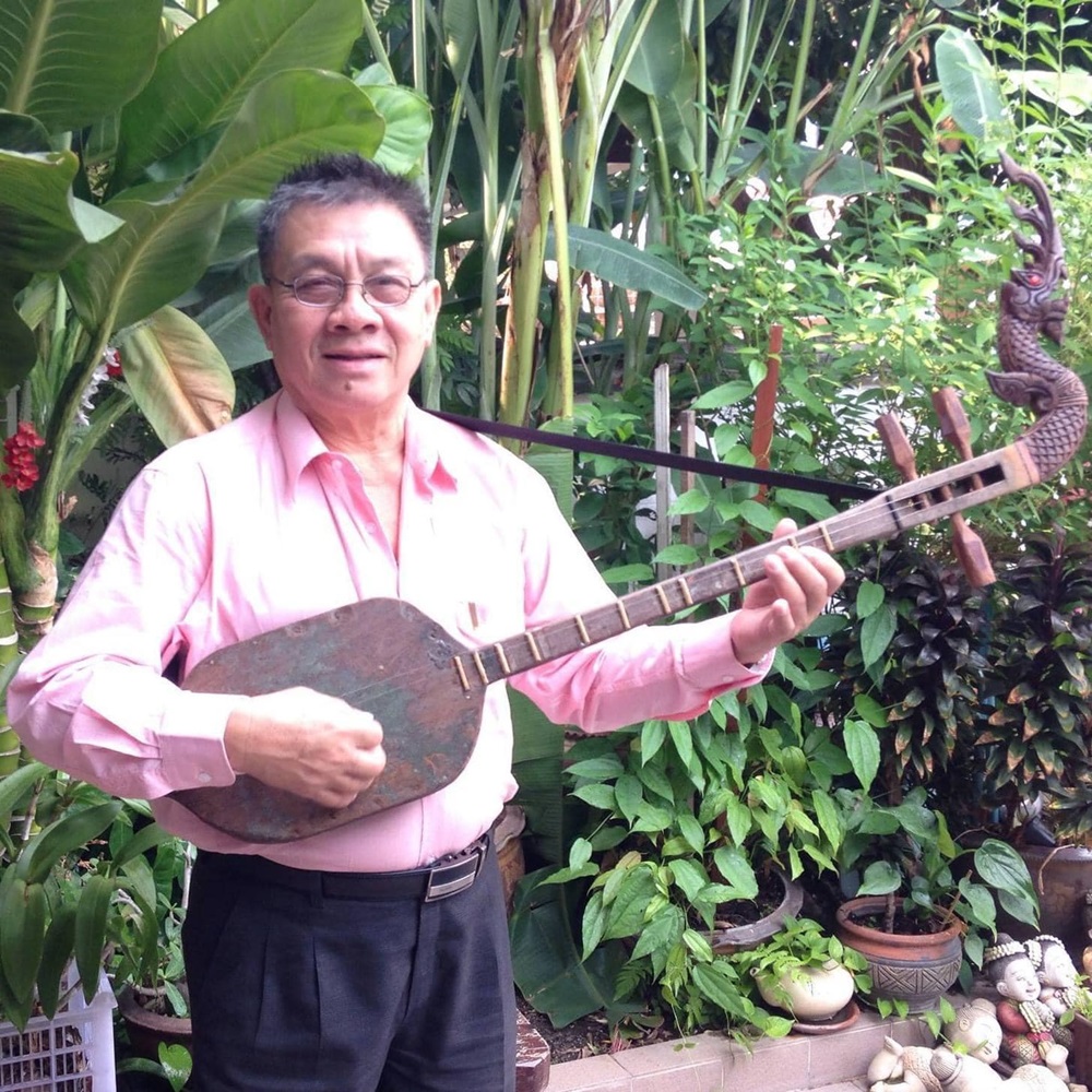 อ.หนุ่ม ภูไท 