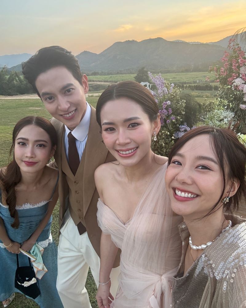 เต้ย จรินทร์พร งานแต่ง เจมส์จิ-โฟม  