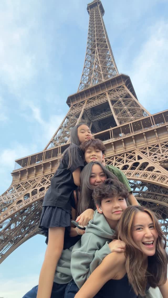 พลอย ชิดจันทร์ เสิร์ฟลุคแซ่บ