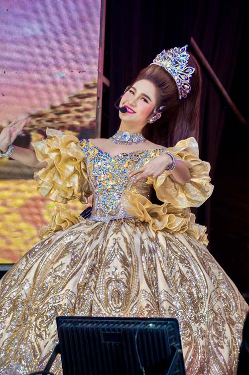 วิรดา วงศ์เทวัญ