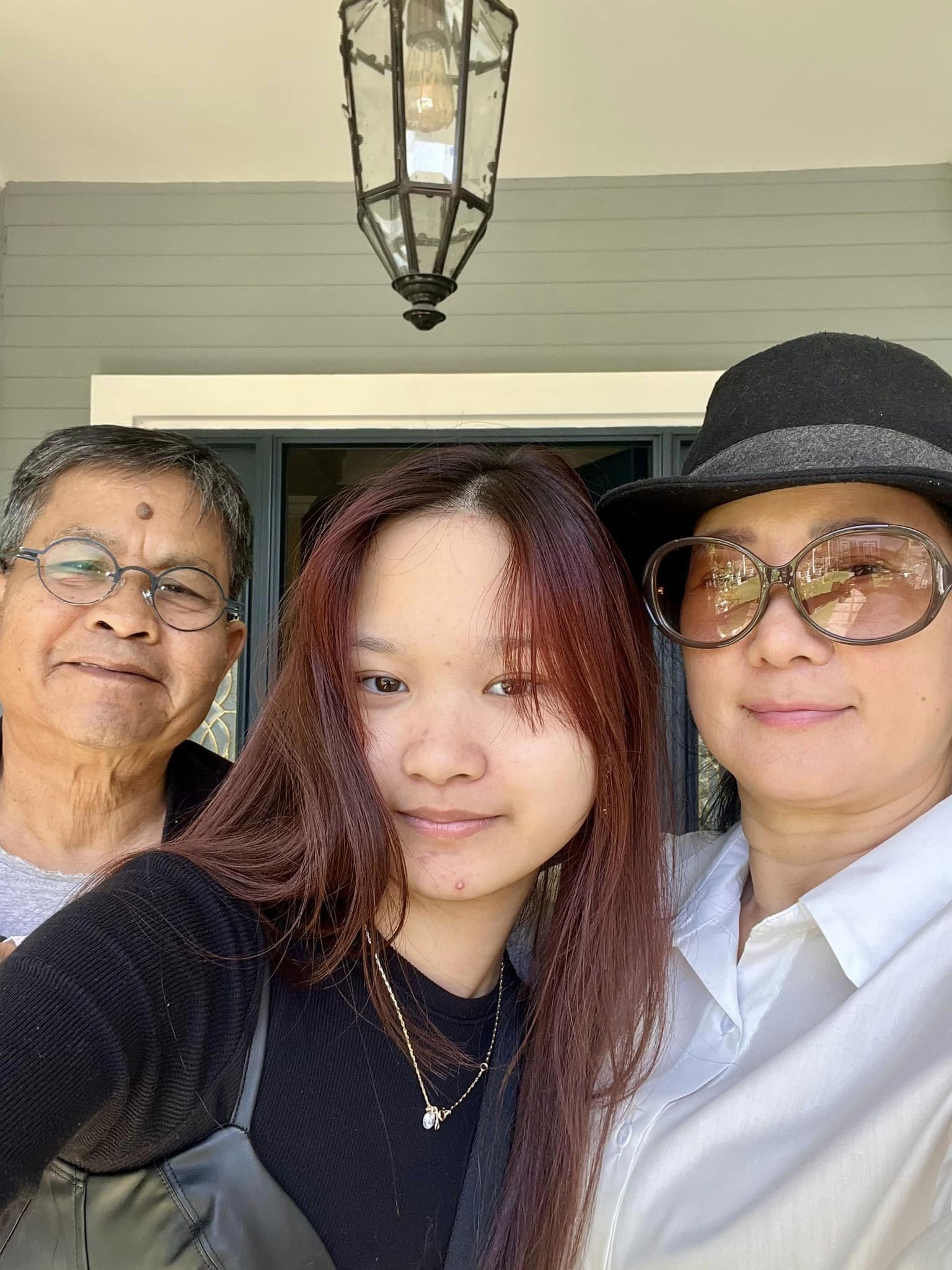 น้องปราย ลูกสาว เด๋อ ดอกสะเดา ปู กนกวรรณ