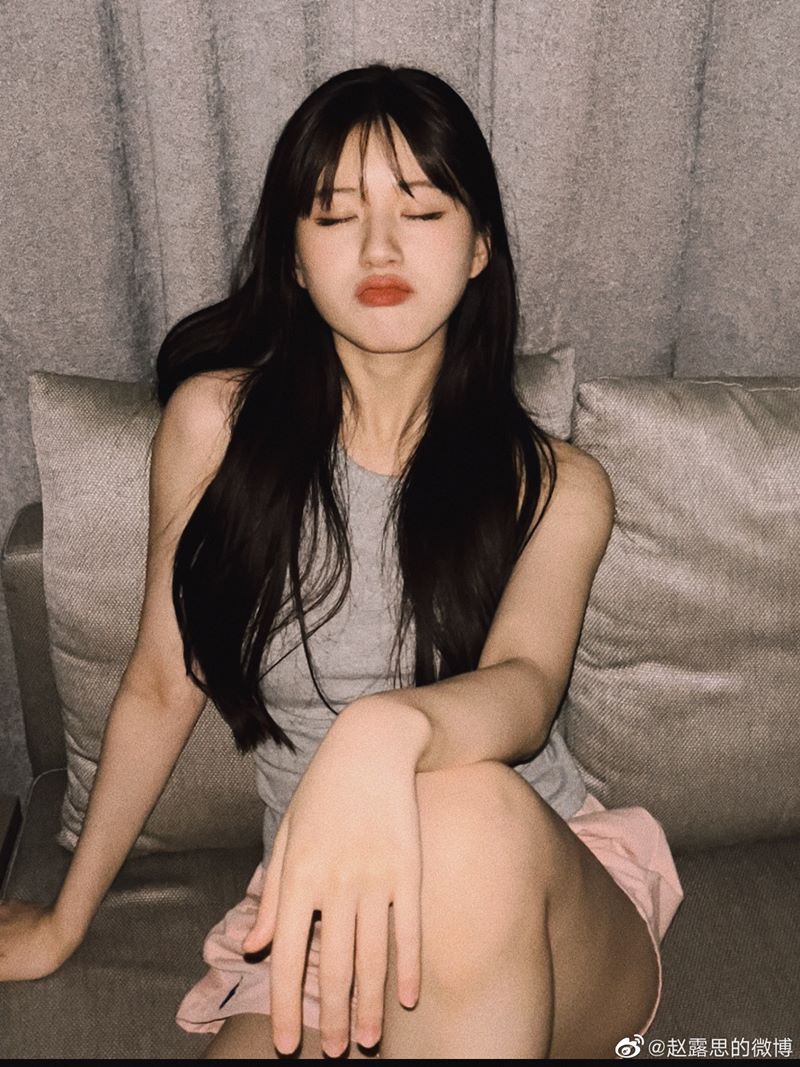 จ้าวลู่ซือ