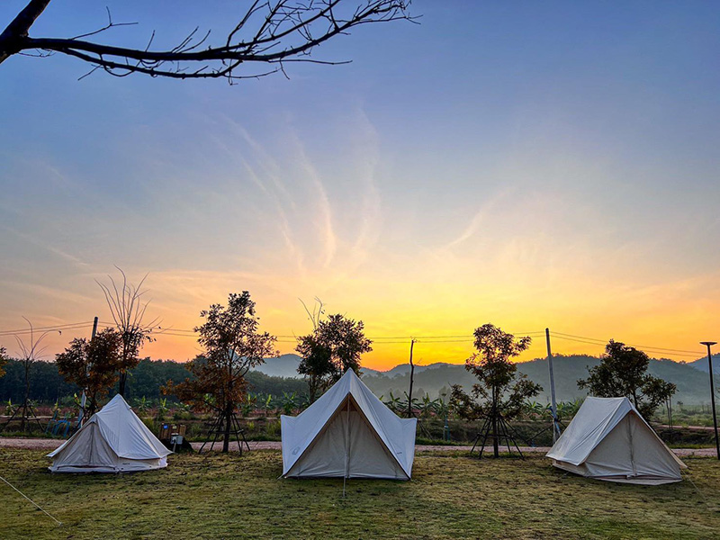 ลานกางเต็นท์อุทัยธานี