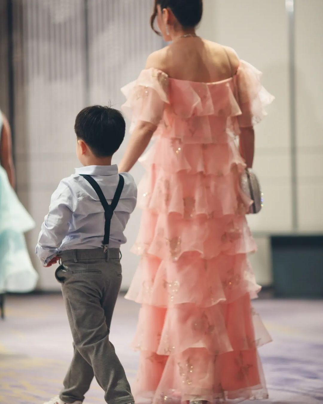 ชมพู่ อารยา