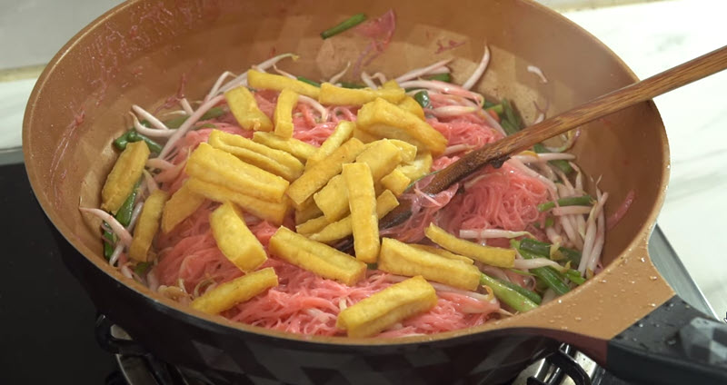 ผัดหมี่กะทิ 