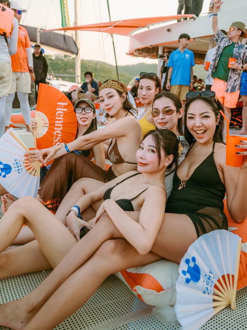 นิวเคลียร์ พลอย