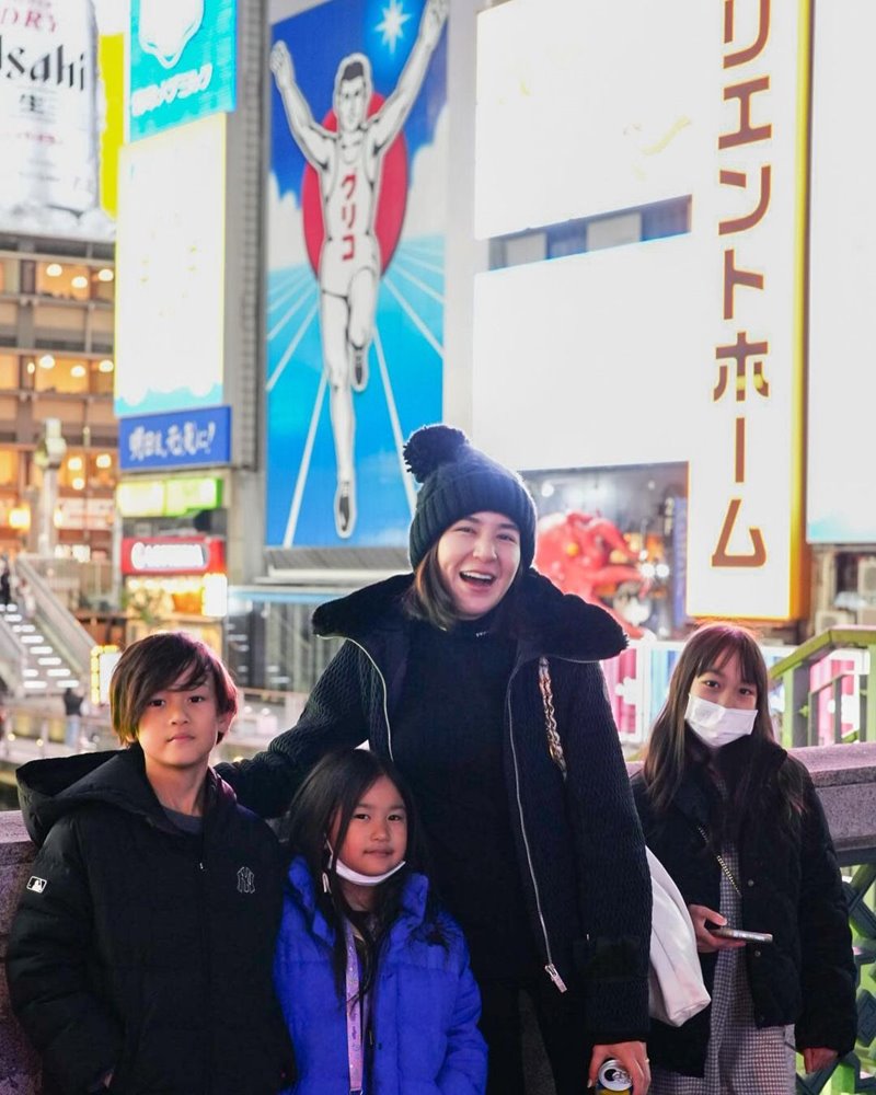 พลอย ชิดจันทร์